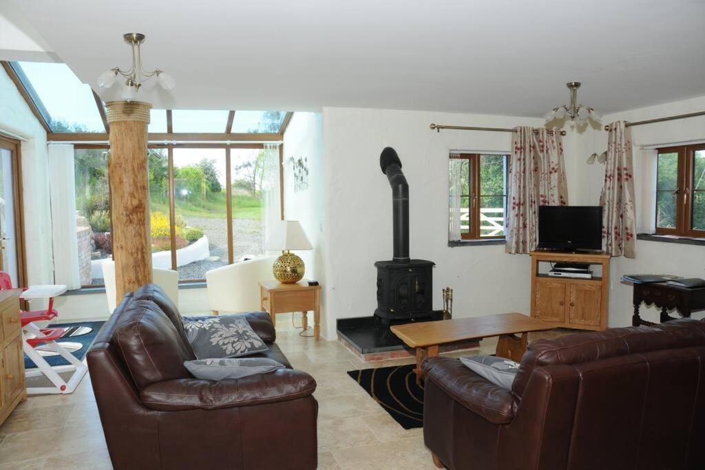 Ty-Hapus Cottage Jordanston Kültér fotó